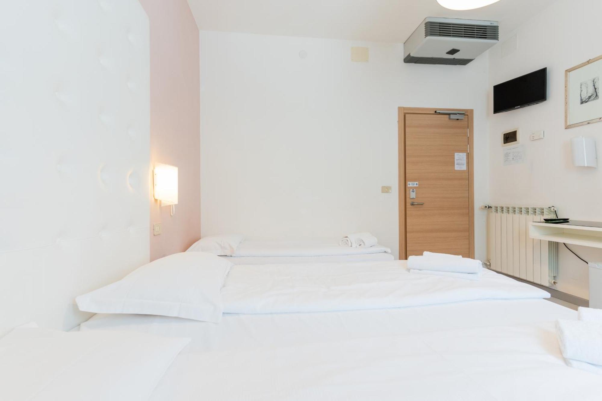 Hotel Regina Caorle Phòng bức ảnh